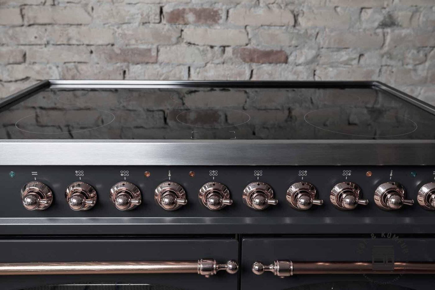 Effektiv madlavning med iLVE Nostalgie 100 cm Induktion: Præcision og kraft i ét komfur